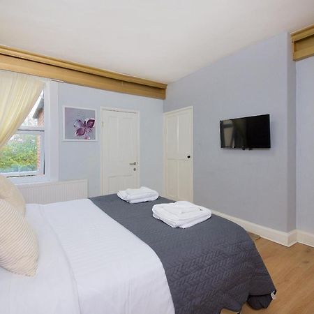 Ideal Abode Abbots 4 En-Suite Chester Kültér fotó