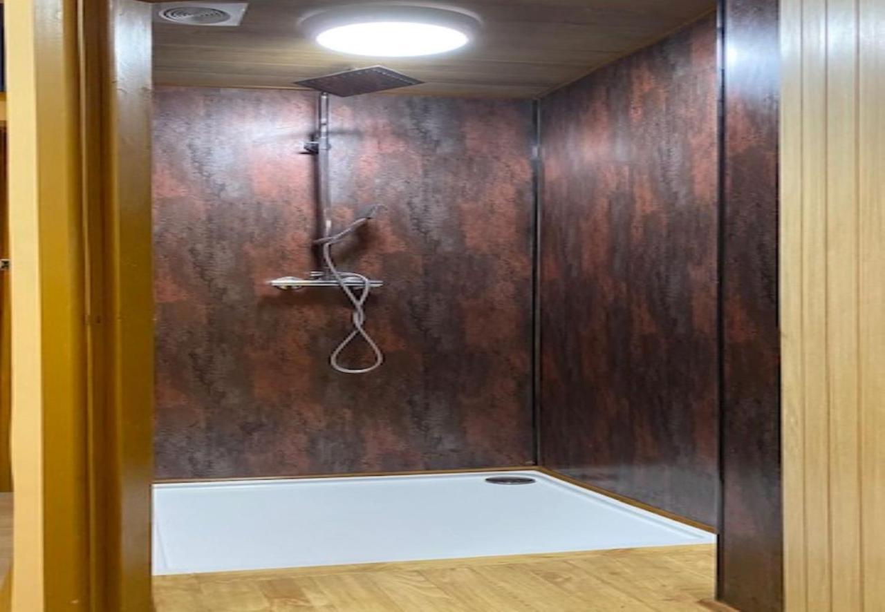 Ideal Abode Abbots 4 En-Suite Chester Kültér fotó