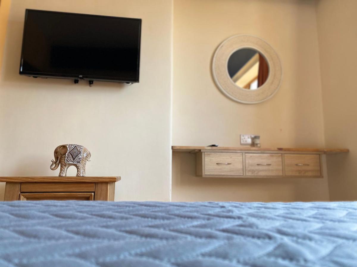 Ideal Abode Abbots 4 En-Suite Chester Kültér fotó