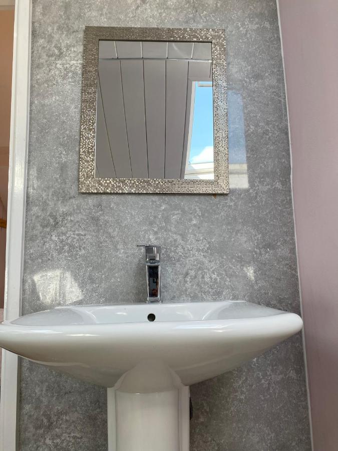 Ideal Abode Abbots 4 En-Suite Chester Kültér fotó