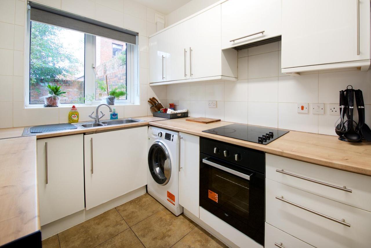 Ideal Abode Abbots 4 En-Suite Chester Kültér fotó